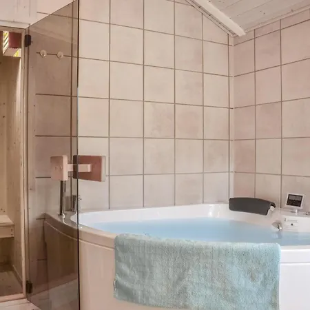 Stunning In With Kitchen * Гиллеляйе