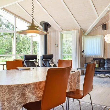 Дом отдыха Stunning In With Kitchen